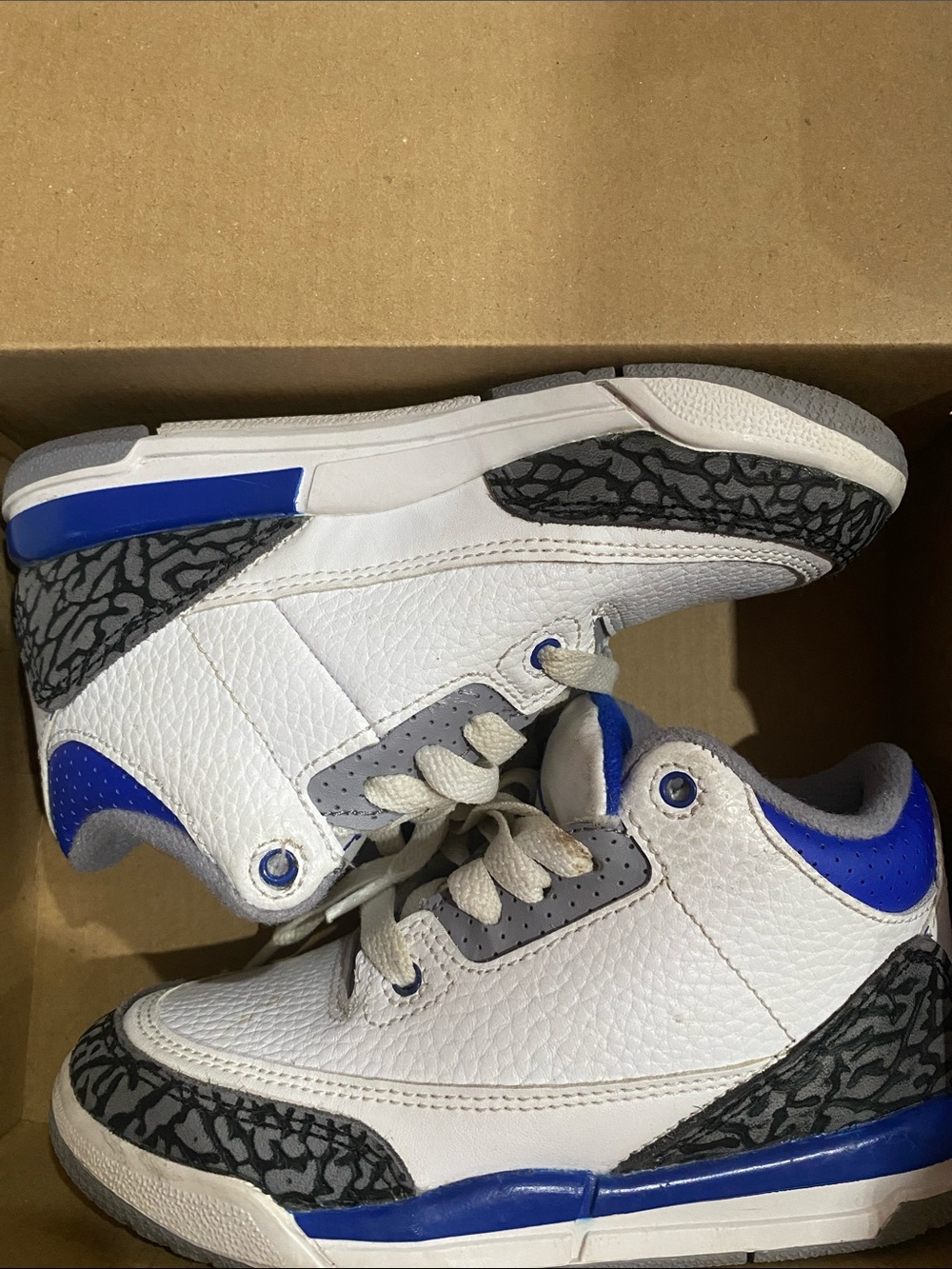 Jordan 3 Retro - Picture 2 of 5